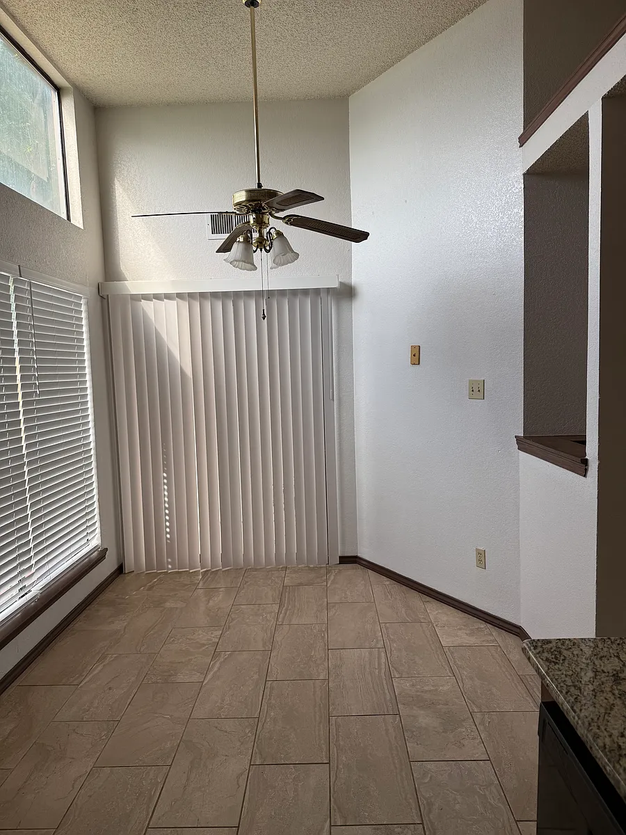 Building Photo - 4729 Veronica Cir