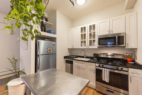 Rented by Corcoran | media 17