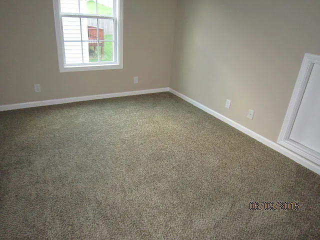420 Zurich Ct — Photo 11