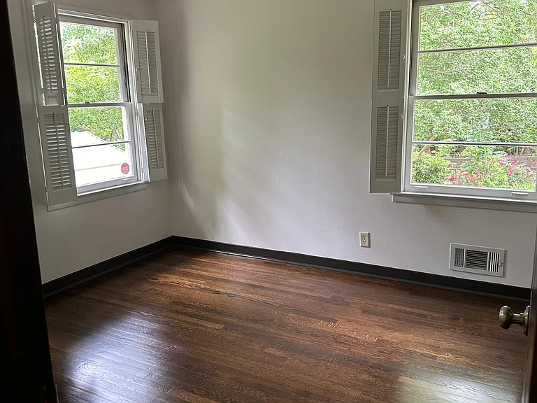 556 Lorell Ter — Photo 10