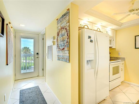 5th image of 40 NE Plantation Rd APT 311