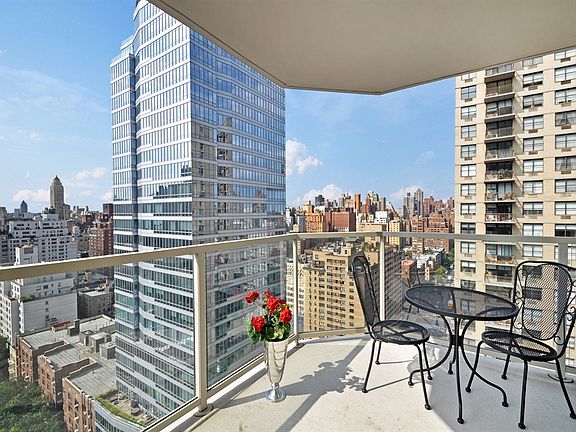 5th image of 300 E 74th St APT 23F