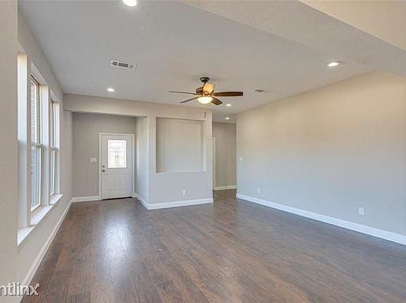 5th image of 2813R Belmont Dr