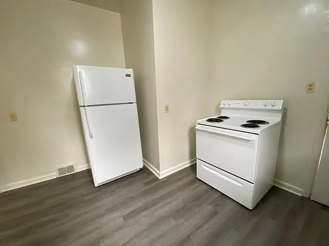 320 N Adams St #1 — Photo 8