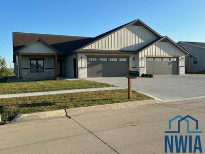 485 Larkspur Way, Sheldon, IA, 51201