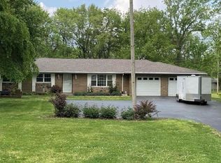 1221 S Clinton Rd, Caseyville, IL 62232