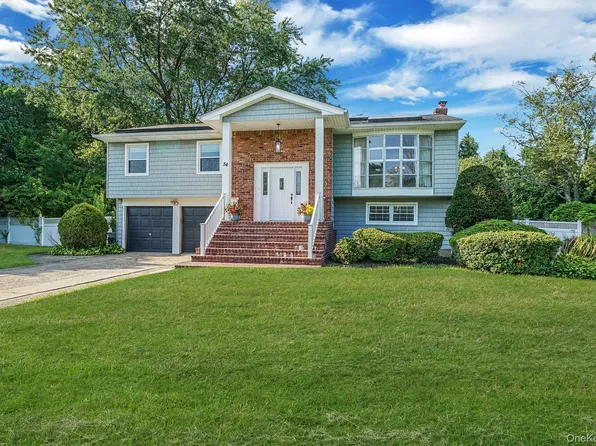 54 Peppermint Road, Commack, NY 11725