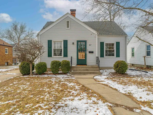 517 S Florence Ave, Bloomington, IL 61701