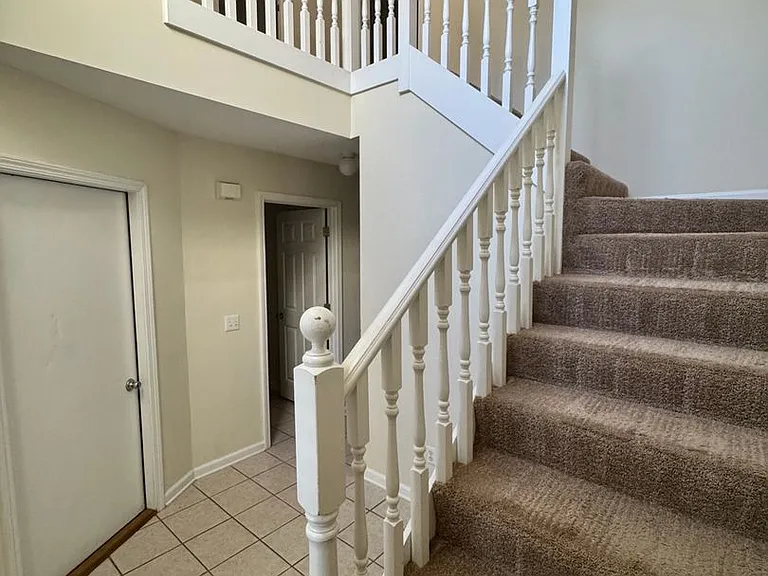 178 Commons Dr — Photo 6