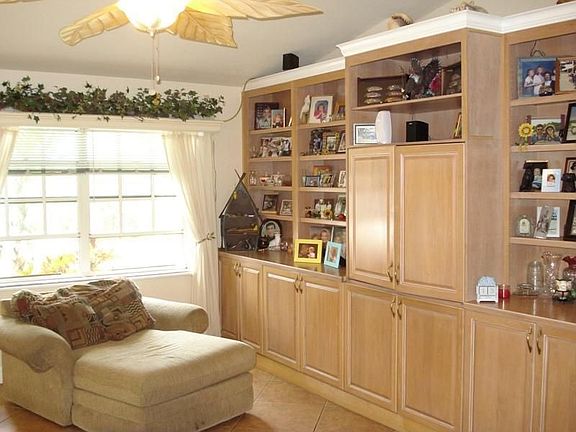3rd image of 12021 Circle Dr