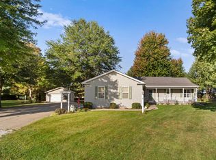 7 Sand Lake Ct, Monticello, IL 61856