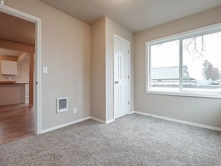 4105 Silverton Rd NE — Photo 14