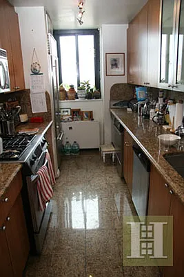 Rented by Halstead Real Estate | media 37