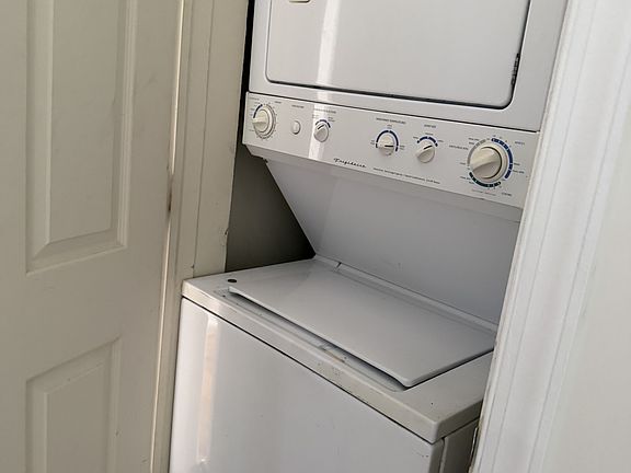 5th image of 1338 S Springfield Ave #3R
