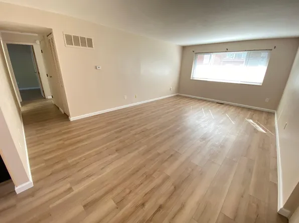 5705 Coach Dr E #B, Dayton, OH 45440