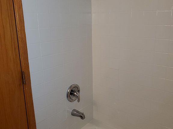 5th image of 1114 Hannah Ave #1