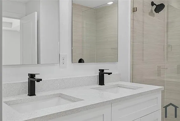 835 Palomino St E — Photo 24