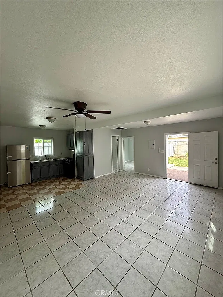 1 bed, 600 sqft, $2,100 — Photo 3