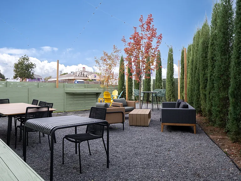 Classen 16 — Photo 63