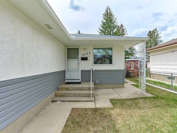 3rd image of 2733 NE Brecken Rd NW