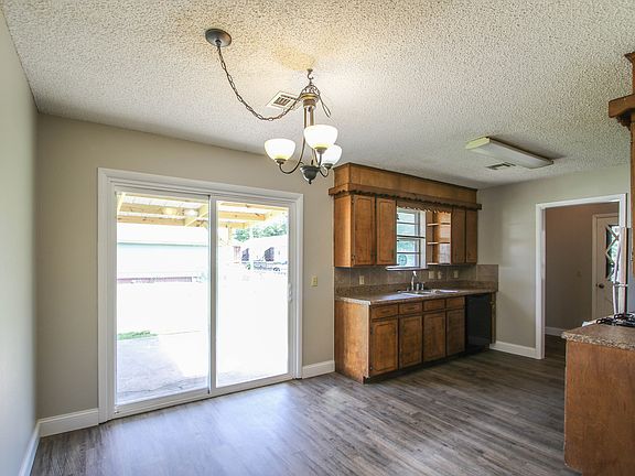 5th image of 1200 Baker Ave