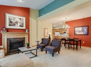 11431 Chisholm Cir NE UNIT B, Blaine, MN 55449
