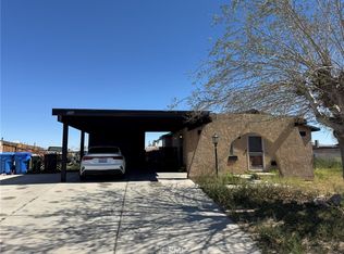 2037 Sequoia Dr, Barstow, CA 92311