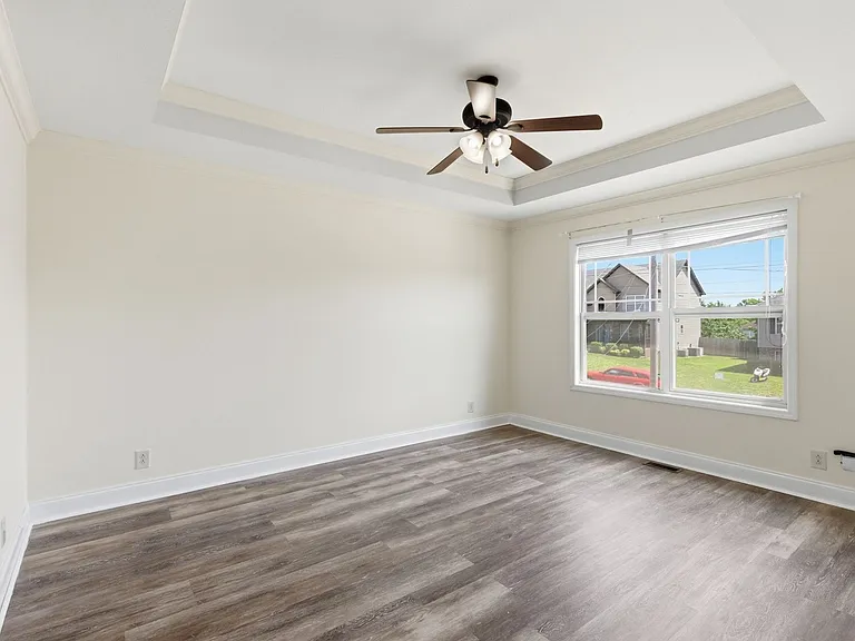 1011 Sunrise Dr — Photo 8