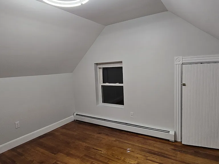 131-133 Morris Ave #3 — Photo 11