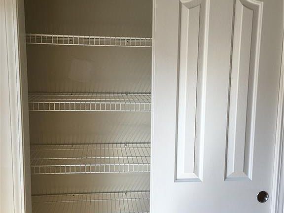 5th image of 27997 Hopkins Dr #1