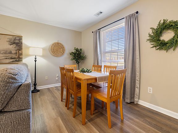 4th image of 707A Bagwell Ct #A
