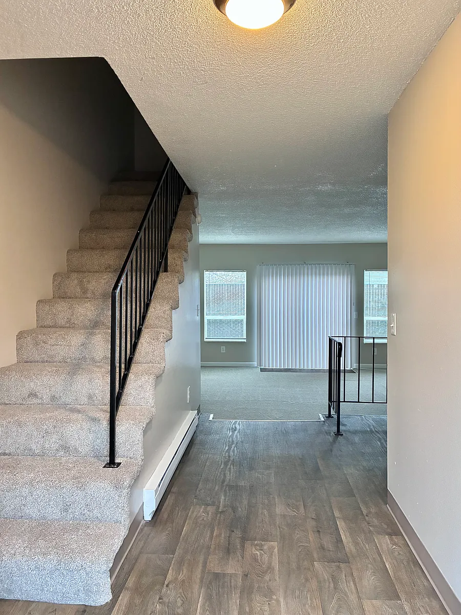 Building Photo - Canby Gardens Townhomes