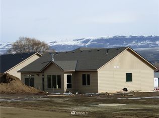 1722 Branbling Brae, Wenatchee, WA 98801