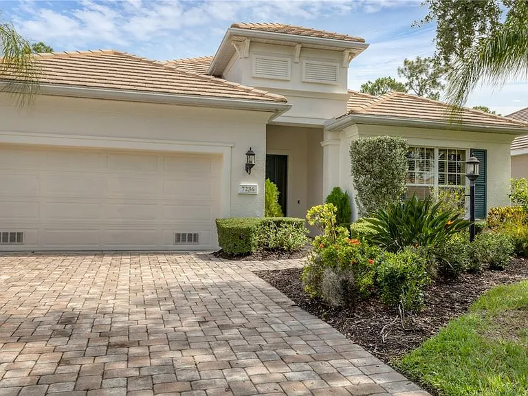 7236 Lismore Ct — Photo 3
