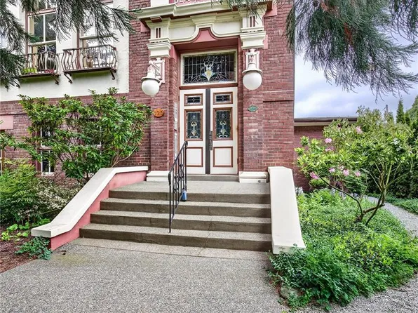 120 Douglas St #306, Victoria, BC V8V 2N9