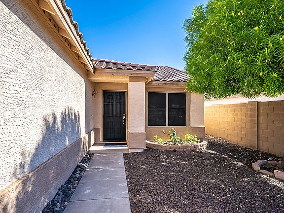 4th image of 15726 W Watson Ln