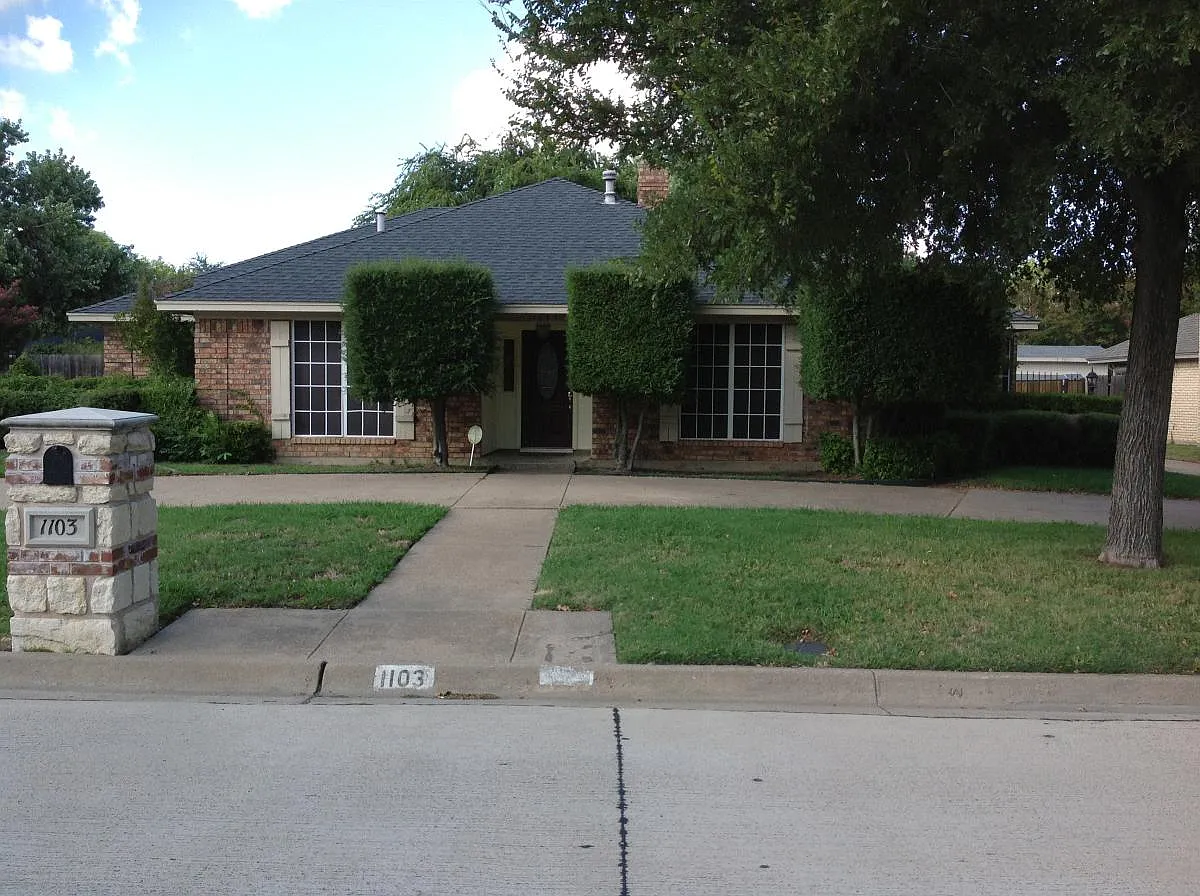 4 bed, 2024 sqft, $2,800 — Photo 1