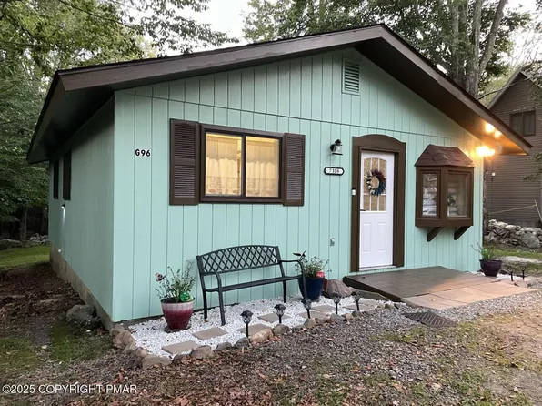 7108 Robinwood Dr, Tobyhanna, PA 18466