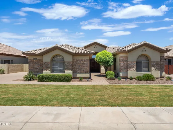 2370 W MAPLEWOOD Street, Chandler, AZ 85286