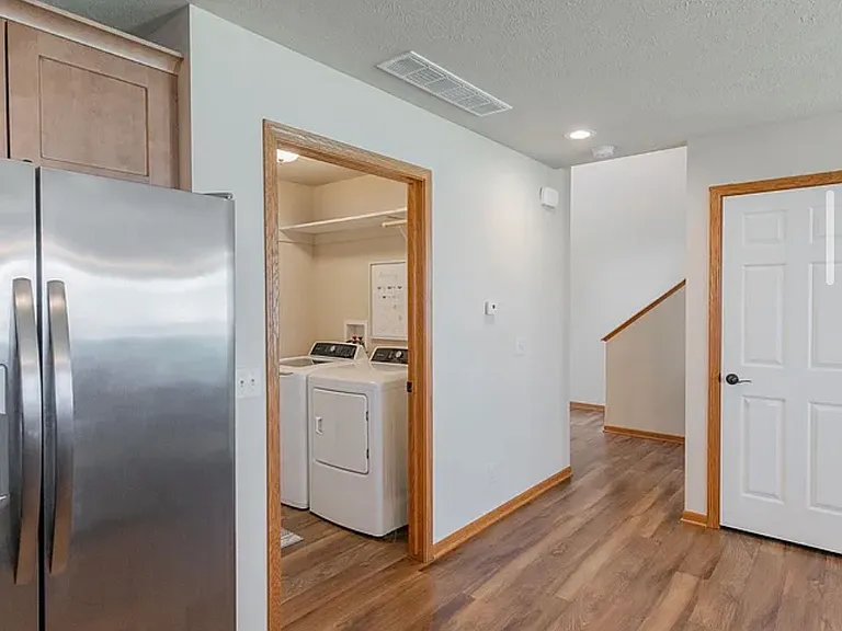 8767 Ridge Hollow Dr — Photo 5