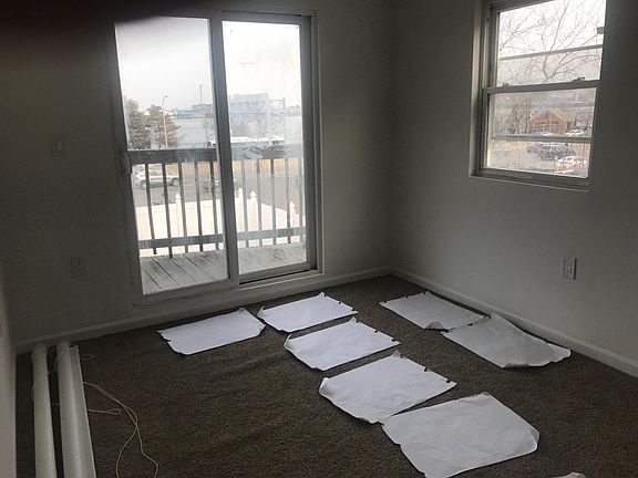 3rd image of 10605 Ditmars Blvd