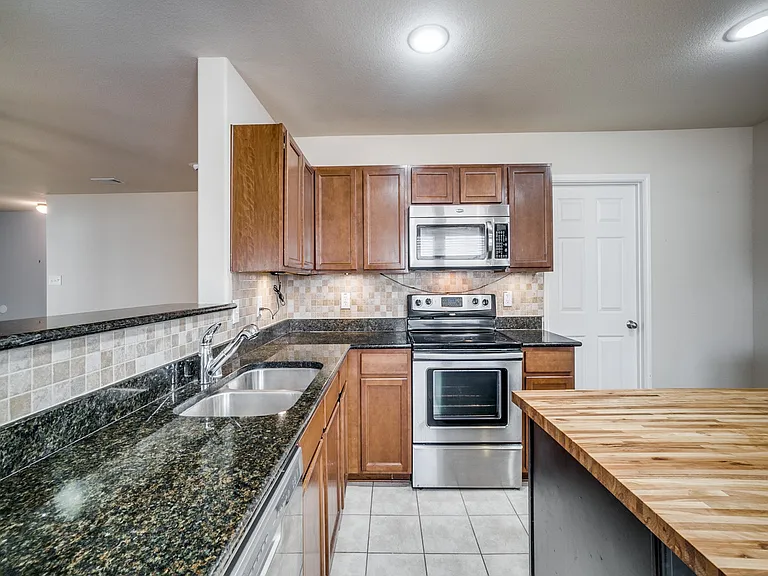 76 Daisy Dr — Photo 15