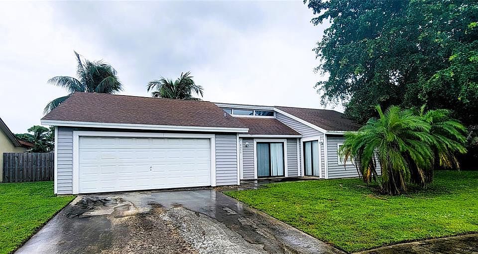 1st image of 9353 Longmeadow Cir