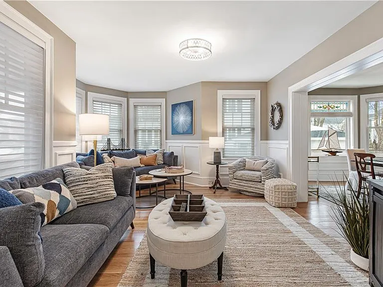 21 Bedlow Ave — Photo 1