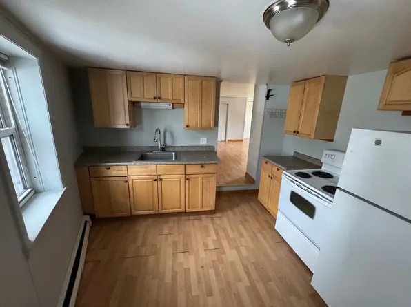 10 Portland Street South Berwick LLC, 10 Portland St APT 3, South Berwick, ME 03908