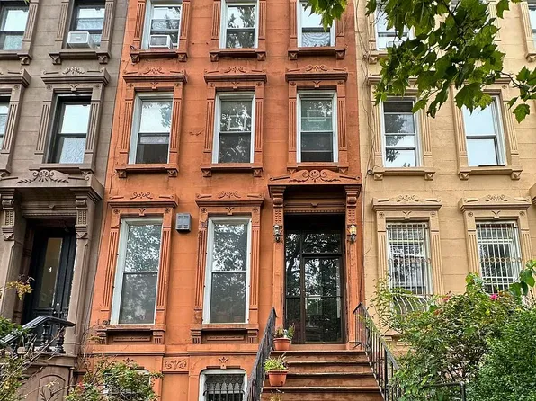 129 Halsey St, Brooklyn, NY 11216