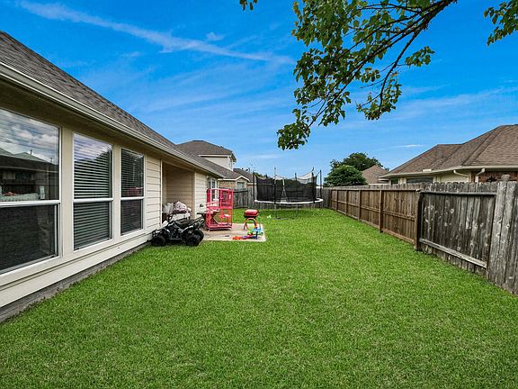 3rd image of 9307 Russeff Field Ln