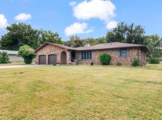 14358 Prairie Trl, Athens, IL 62613