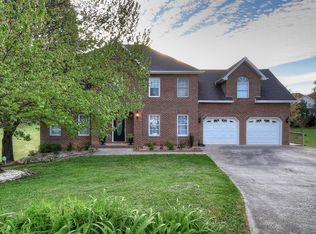 412 Lincolnshire Cir, Kingsport, TN 37663