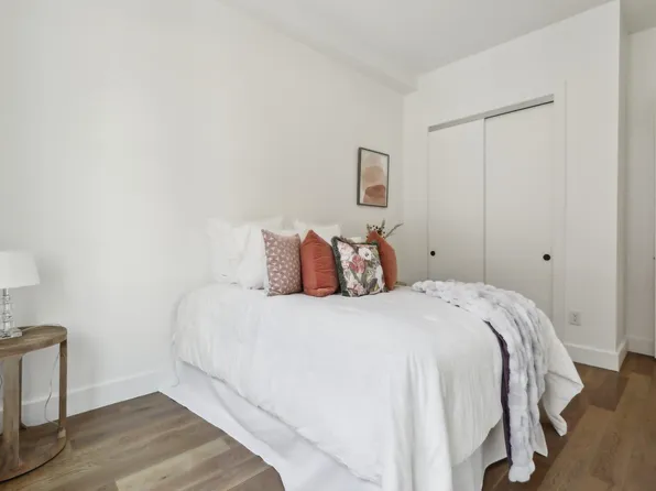 250 Van Horne Street image 16 of 48